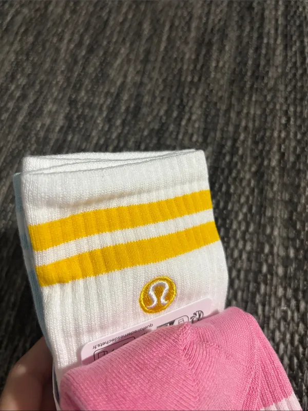 Lululemon Daily Essentials Socks 3 Pair Candy Cloud Foam Cloud White Yellow Sz L - Image 5
