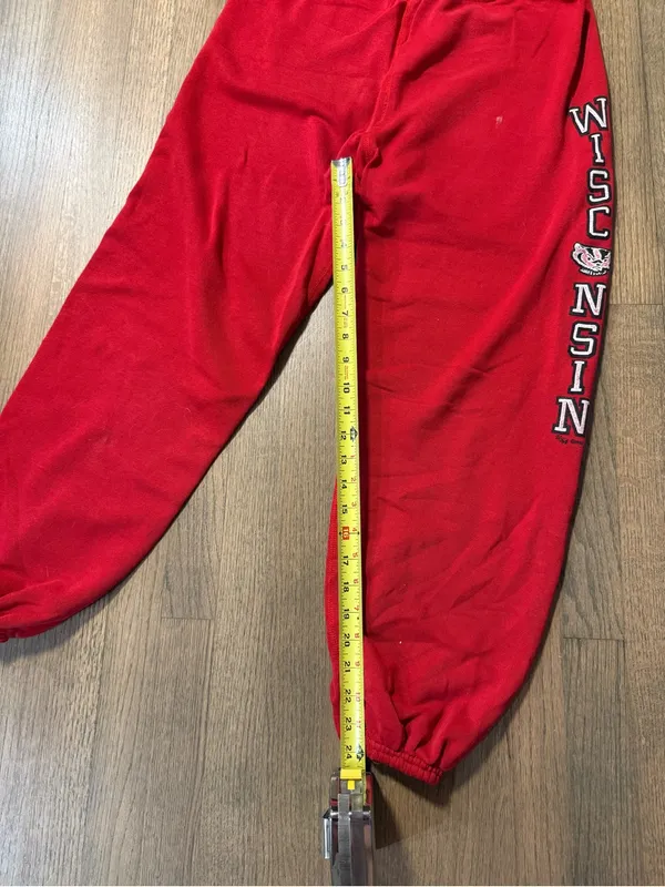 Wisconsin Badgers Vintage Red Jogger Pants Size Medium - Image 7