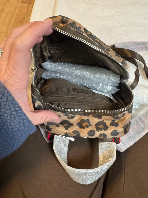 Lululemon everywhere backpack mini Aird prints with metal hardware - Image 5