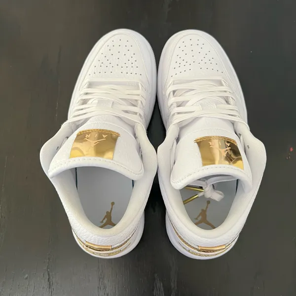 New NIKE Air Jordan 1 Retro Low 'White Metallic Gold' - Image 7
