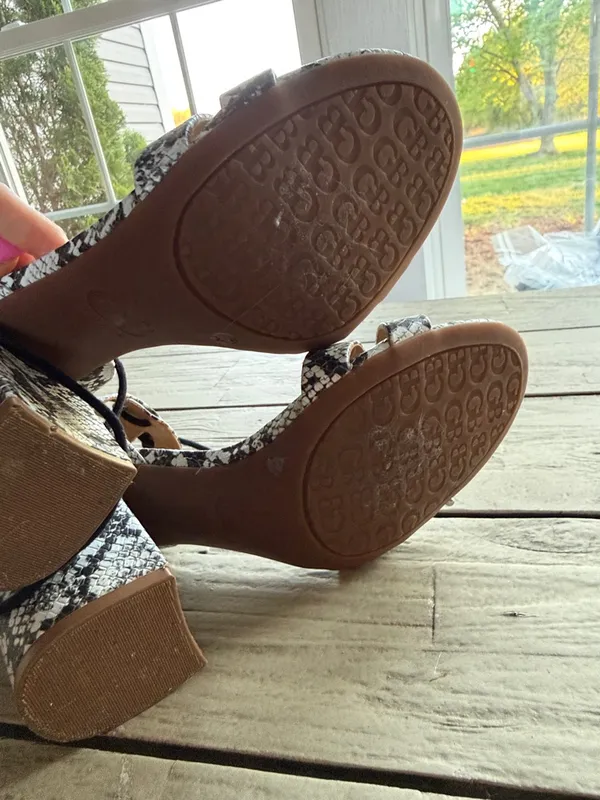 Gianni Bini snakeskin sandals featuring a block heel and ankle strap - Image 7