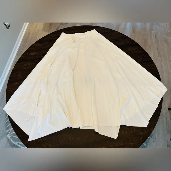 NWT Lilla P White Midi Skirt-Size Small/Stretchy Waist*Marks* - Image 2