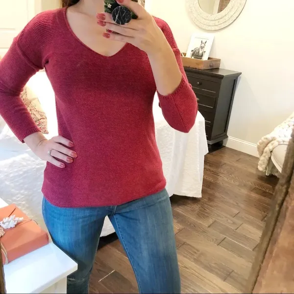 Old Navy Extra Small cranberry color hi lo sweater - Image 3