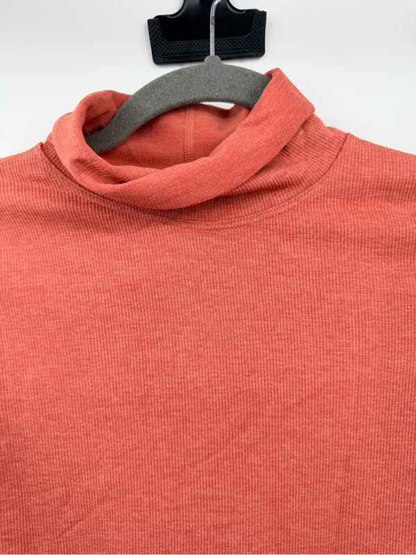 Lululemon Yin Vibes Turtleneck Size 4 Copper Clay Ribbed Seamless Top - Image 5