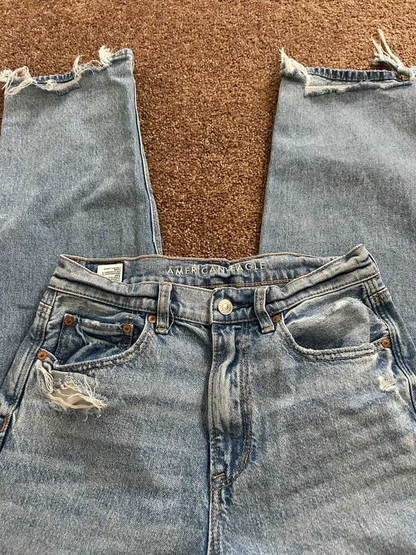 American Eagle Jeans Distressed High-Rise - Image 4