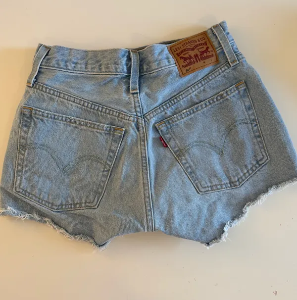 Levi’s 501 Shorts - Image 2