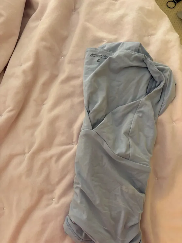 Abercrombie & Fitch light blue top - Image 3