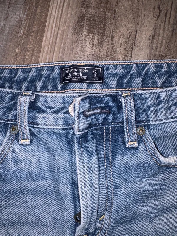 Abercrombie & Fitch Women’s Harper Low Rise Shorts-Size 25 - Image 3