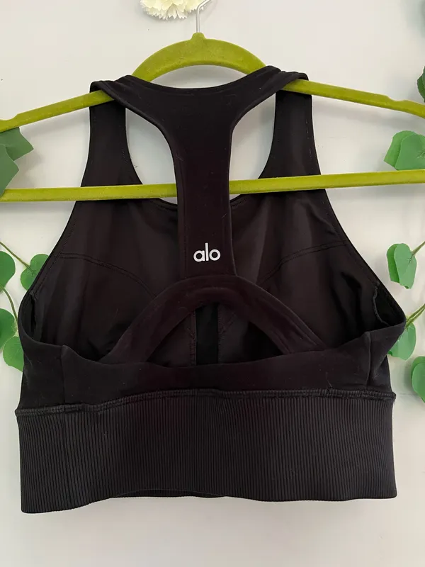 Alo Yoga - Image 2