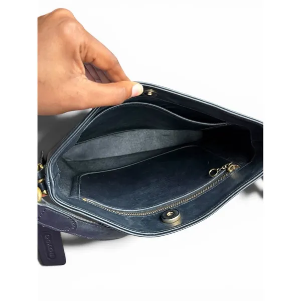 Coach Vintage Slim Bucket Bag Black Leather Style 9806 Minimalist Shoulder Bag - Image 8