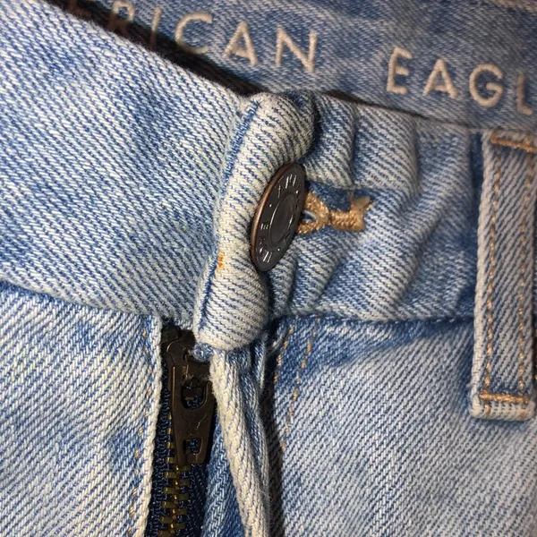 American eagle curvy MOM jean distressed size 4 - Image 2