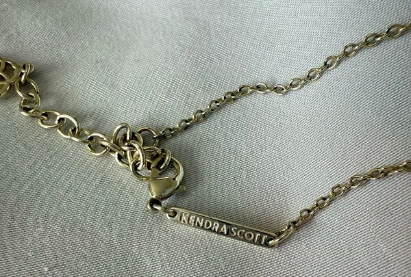 Rose Quartz Kendra Scott Necklace - Image 4