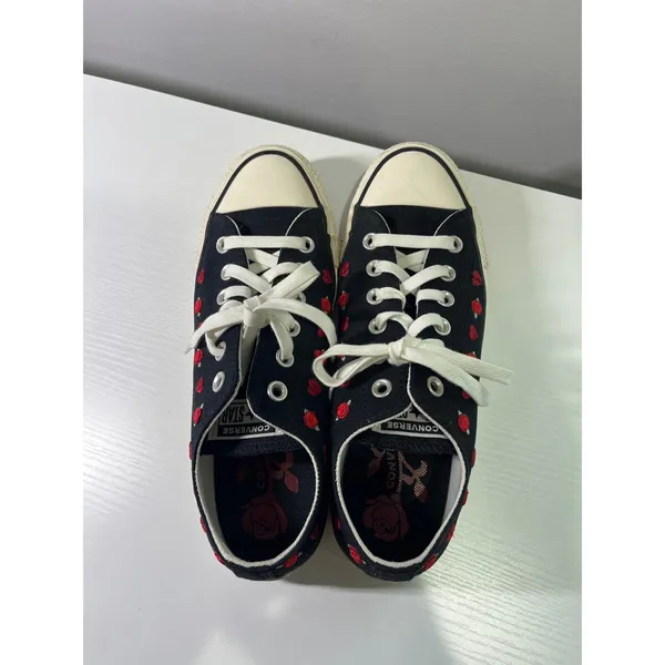 Converse Chuck Taylor All Star Low Top Black Rose Heart Embroidered Shoes size 9 - Image 5