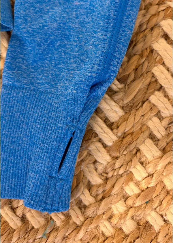 Blue cropped dry fit workout top - Image 2