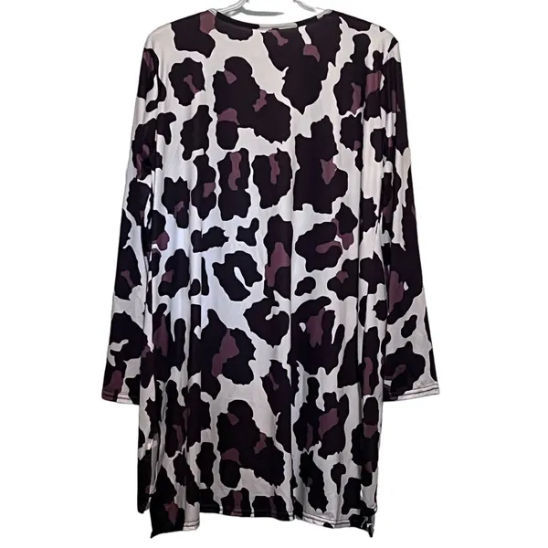 Unknown Brand & Size Women's Black & Brown Cow Print V-Neck‎ Long Sleeve Shirt - Image 2