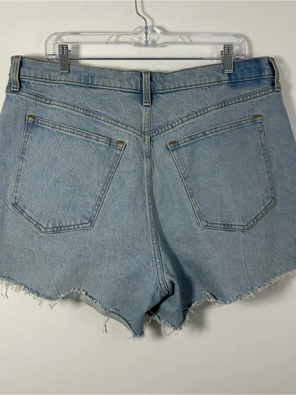 Abercrombie Curve Love High Rise Mom Jean Cutoff Shorts 33/16 Light Wash - Image 2