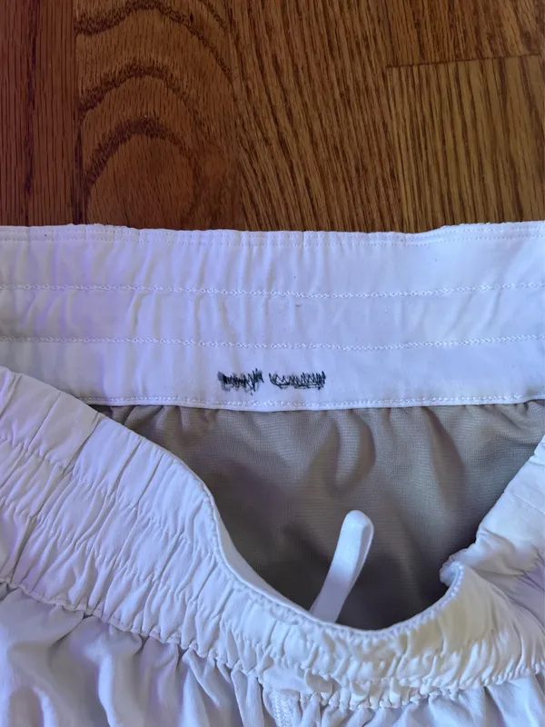 Lululemon Shorts Hotty Hot White - Image 3