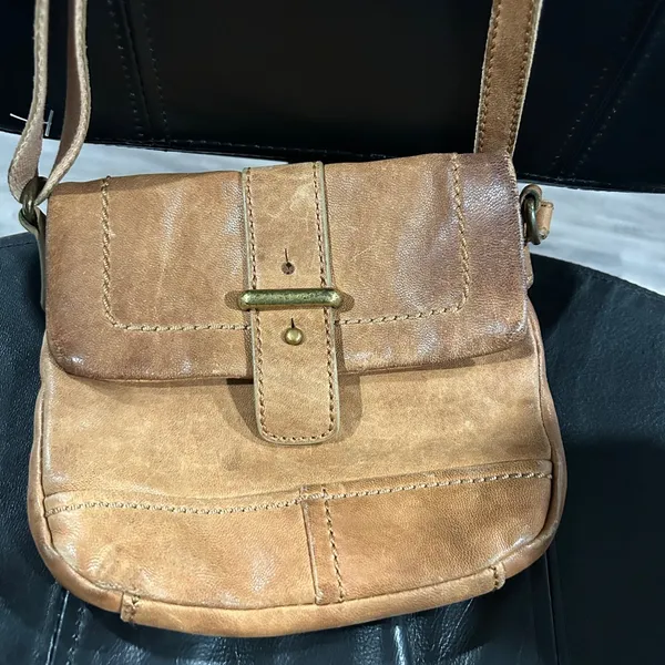 Vintage Fossil Tan Leather Crossbody Bag - Image 2