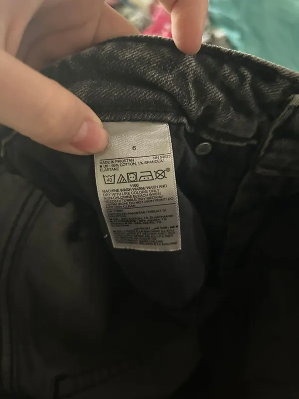 Old Navy Gray Jeans - Image 4