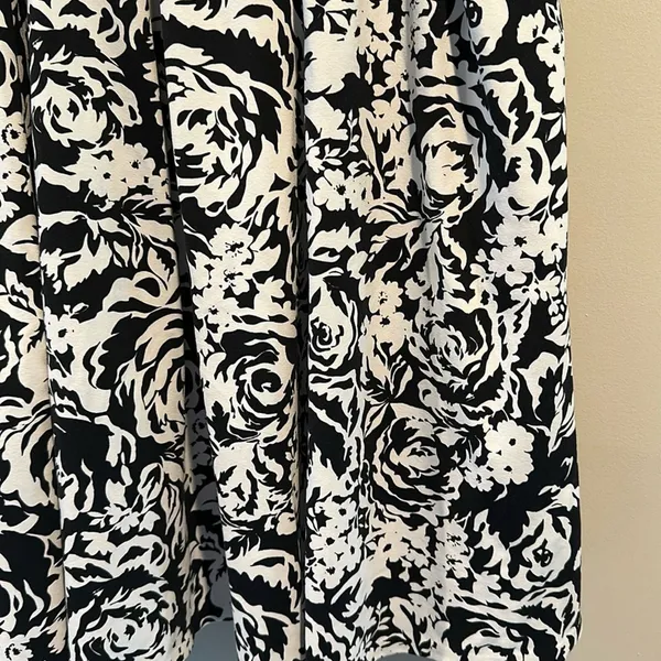 Adrienne Vittadini Medium‎ Pull-on Activewear Skirt - Image 4