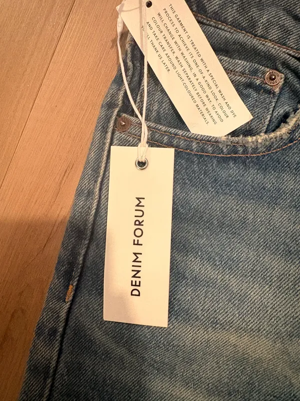Aritzia Straight Denim Jeans  - Image 5
