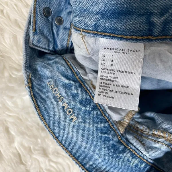 American Eagle Blue Mom Short Double Button Denim Jean Shorts Boho Chic Summer - Image 2