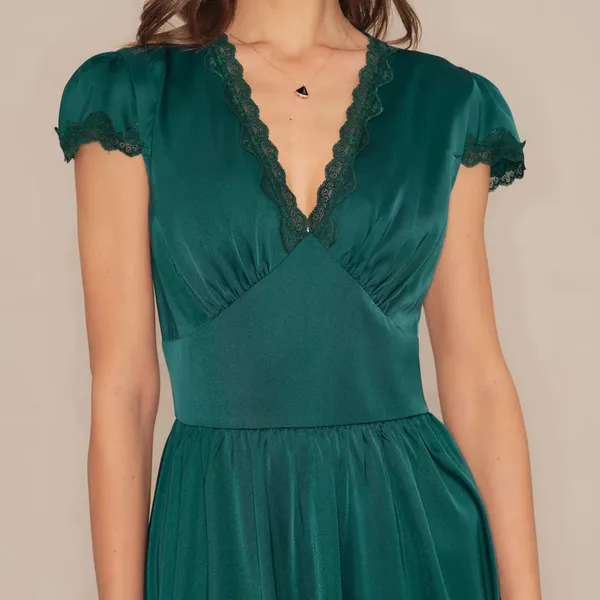 Rihoas Green V Neck Lace Maxi Dress - Image 7