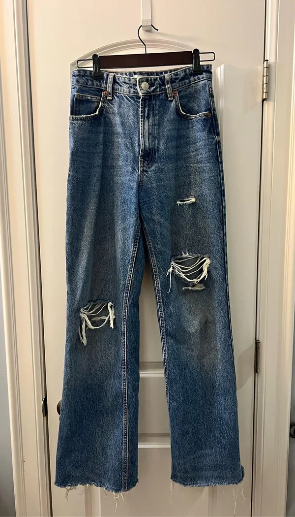 ZARA Distressed Straight Jeans High-Rise Leg - Image 2