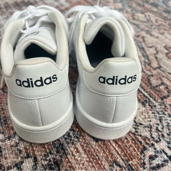 Adidas GRAND COURT 2.0 SHOES in White Size 8 Black Logo - Image 5