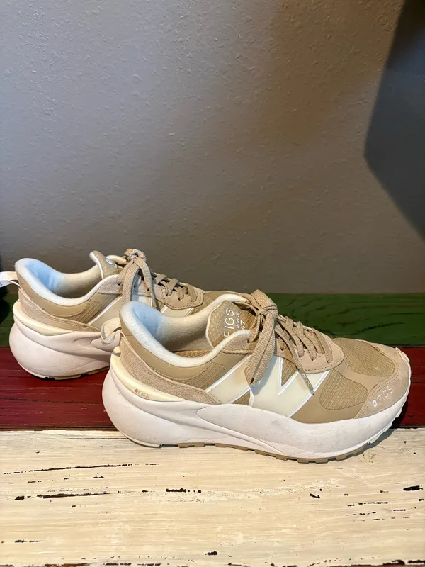 New Balance FIGS Sneakers 3447 - Image 3