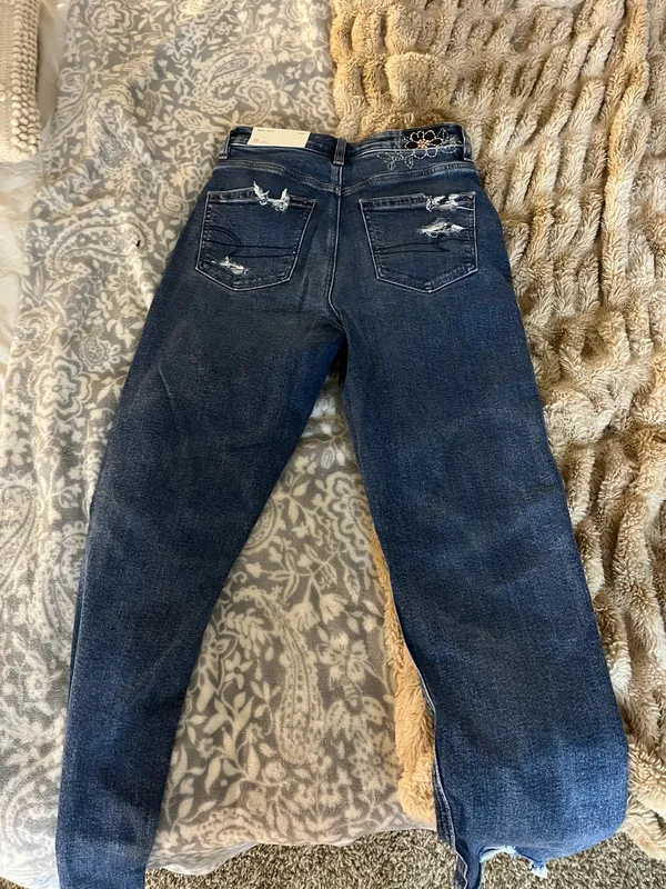 American Eagle Jeans - Image 2