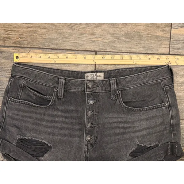 We The Free Free People Distressed Denim Shorts Washed‎ Black Size 31 Button Fly - Image 6
