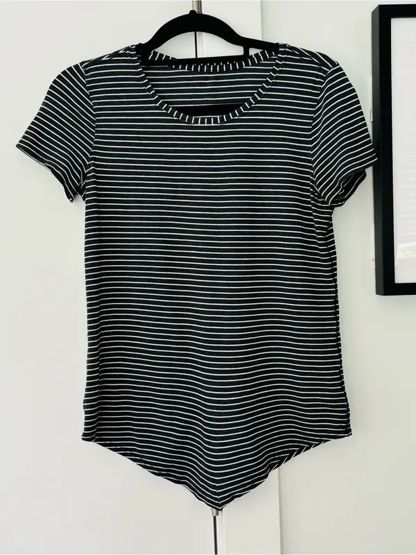Lululemon Love Crew III SS Tshirt Hype Stripe Black White size 6 - Image 3