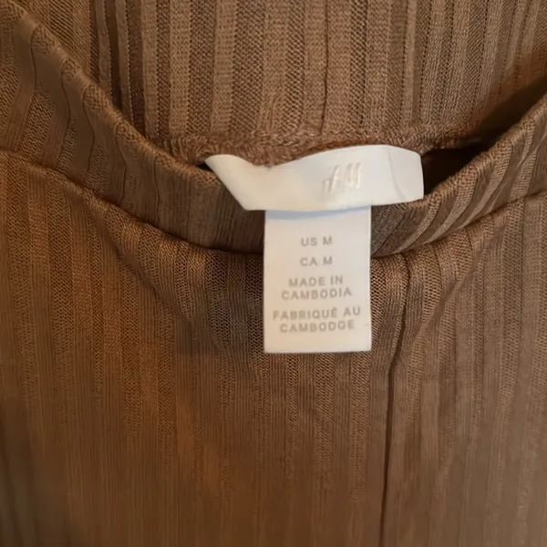 Adorable H&M wide leg tan ribbed pants size medium - Image 3