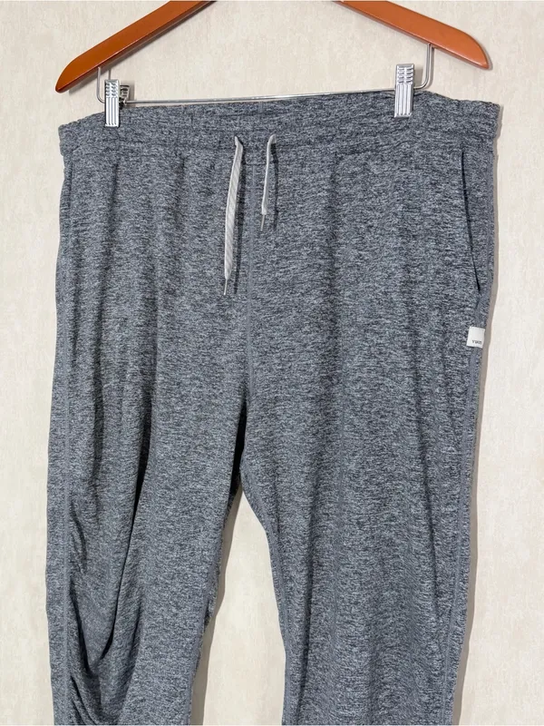 Vuori Women’s Performance Jogger Pants Pull On in Charcoal Heather XL - Image 2