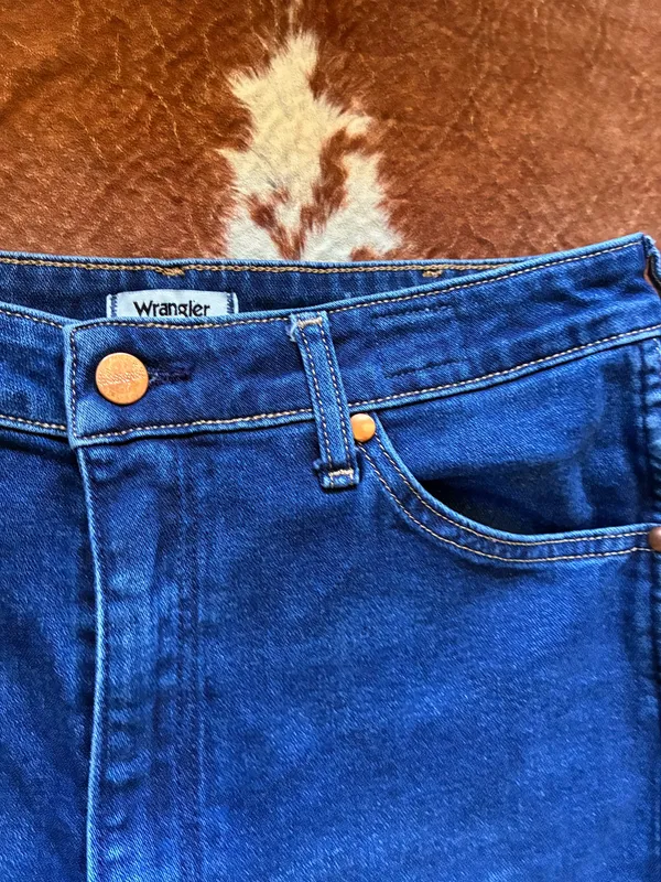 Women's Flare Jeans Bell Bottom Pants Wranglers size 10/30 X 32 Wanderer high rise flares - Image 3