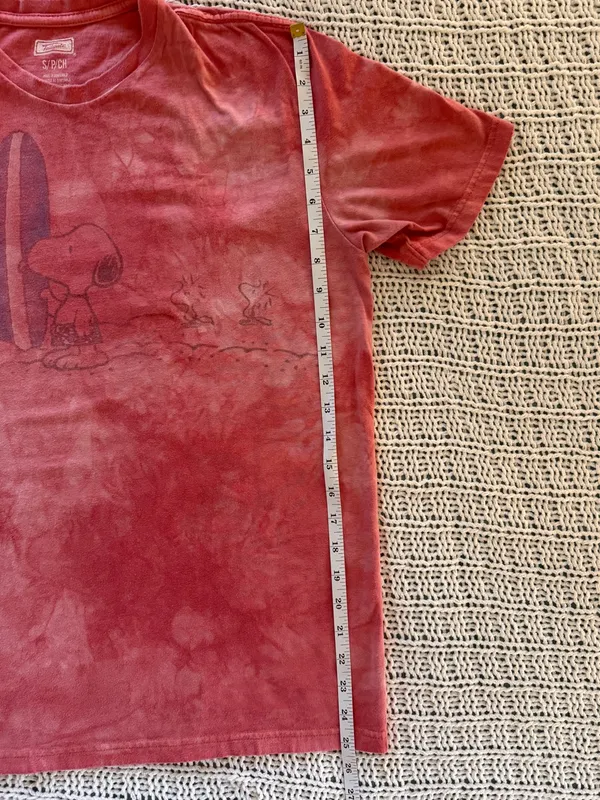 American Eagle Tailgate Red Tie Dye Snoopy Surf Shirt Oversized Size Small - Image 6