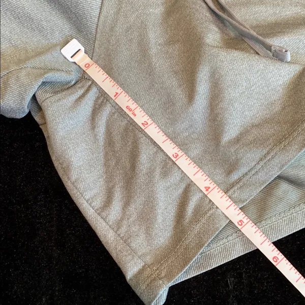 Women's Gray Nike Dri-Fit Athletic Shorts Drawstring Closure Size Small - Image 7