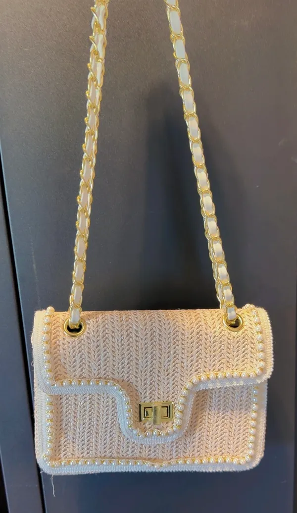 Woven Straw Crossbody Bag Cream & Gold Chain Shoulder Purse - Image 6