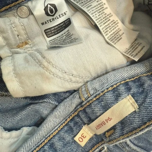 Levi's 30 '94 Baggy mid rise straight leg distressed jean J2 2753 - Image 4