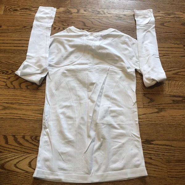 Athleta Momentum Seamless Longsleeve White - Image 2