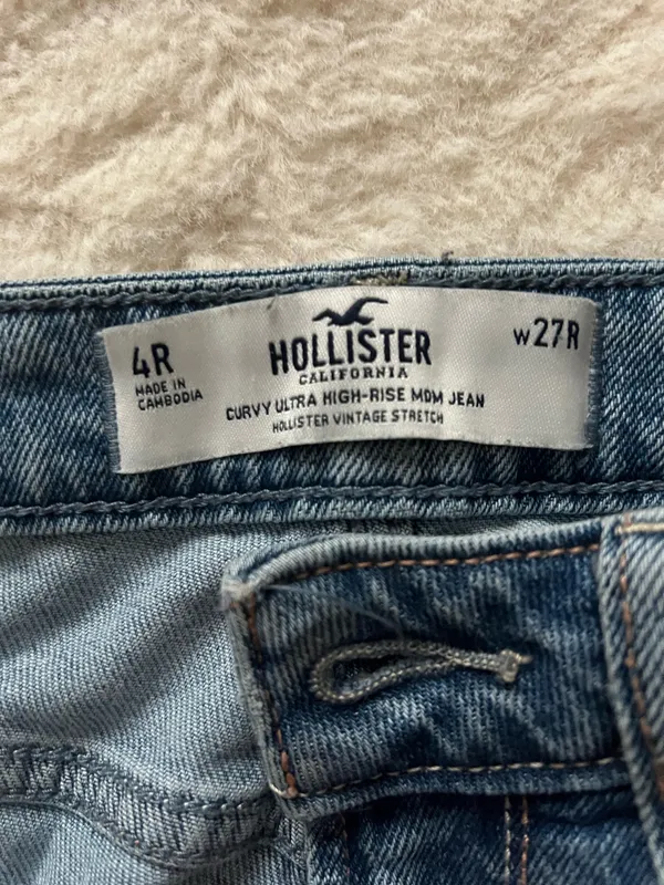 Hollister Mom Jeans High-Rise - Image 2