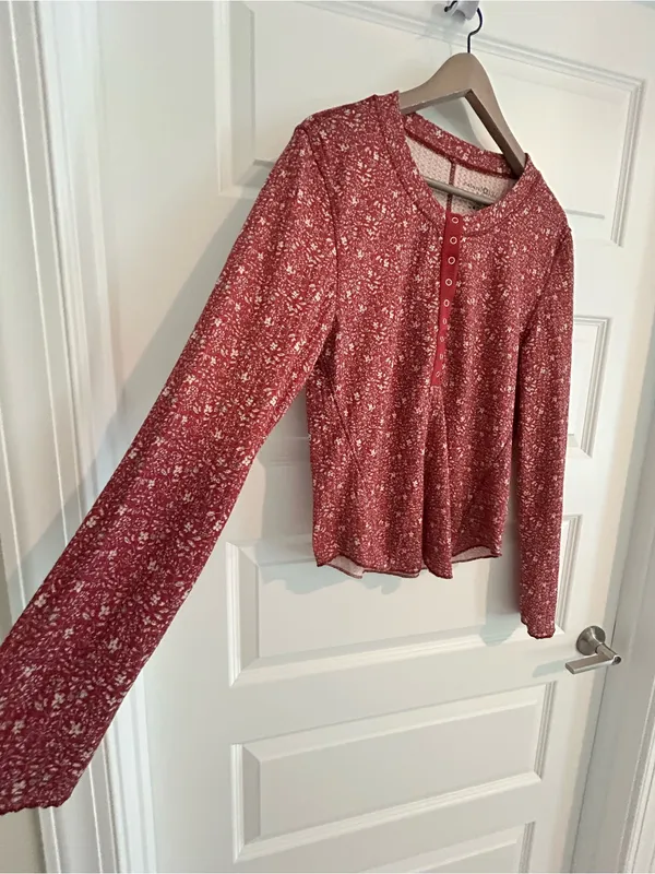 Natural Life Floral Henley Top Red Size XL - Image 7
