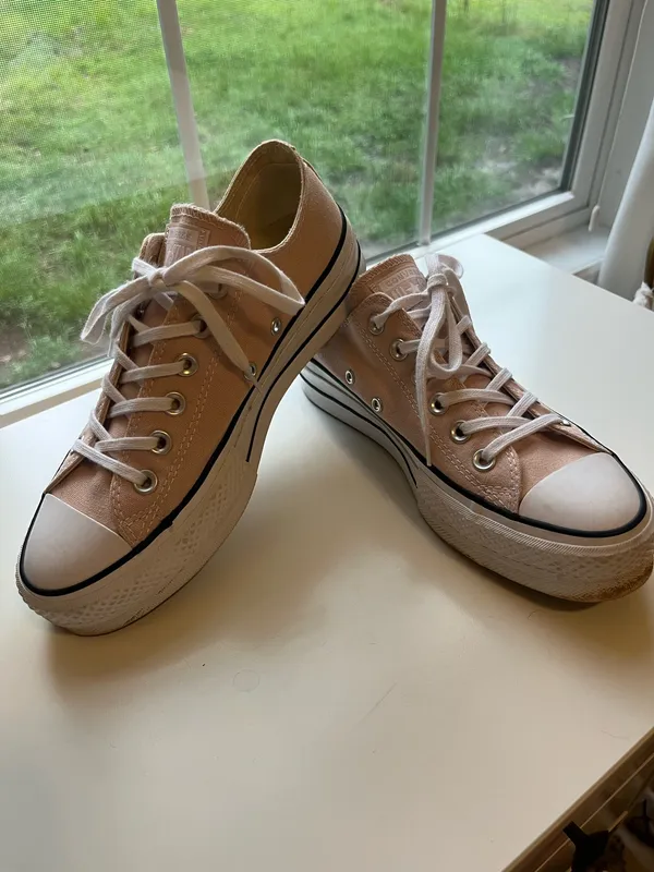 Pink Converse Low-Top - Image 2