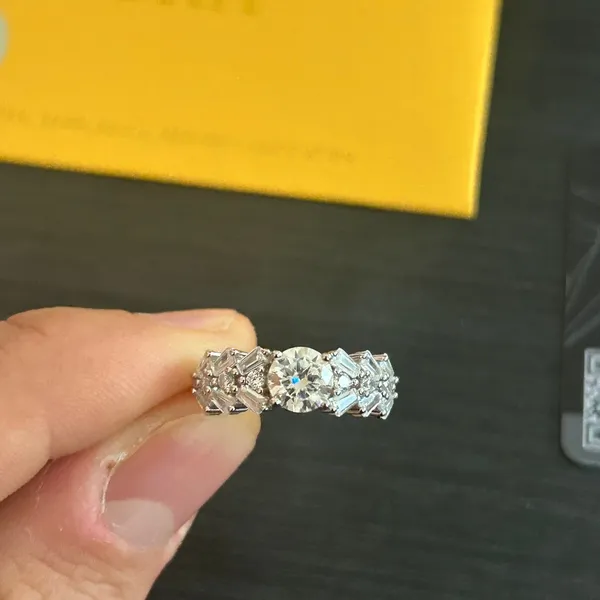 Womens Moissanite Ring Silver Baguette Accents 1ct GRA Size 6.5 - Image 4