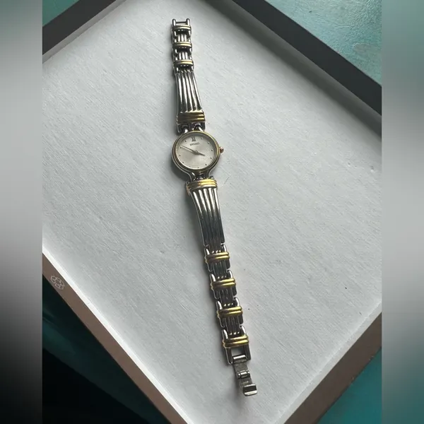 Ladies Seiko Wristwatch Two Tone Gold Tone Bracelet Style Vintage - Image 11