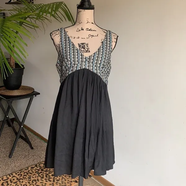 Ladakh Anthropologie Trapeze Dress Size 4 - Image 3
