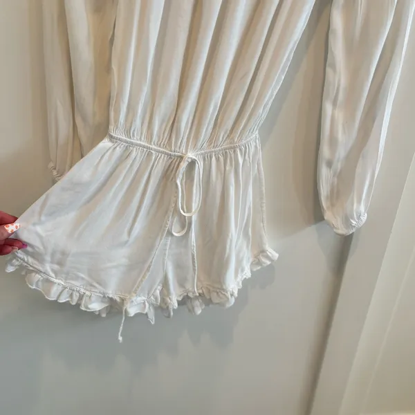Brandy Melville John Galt White Gabriella Romper Off Shoulder OS Elastic Waist - Image 5