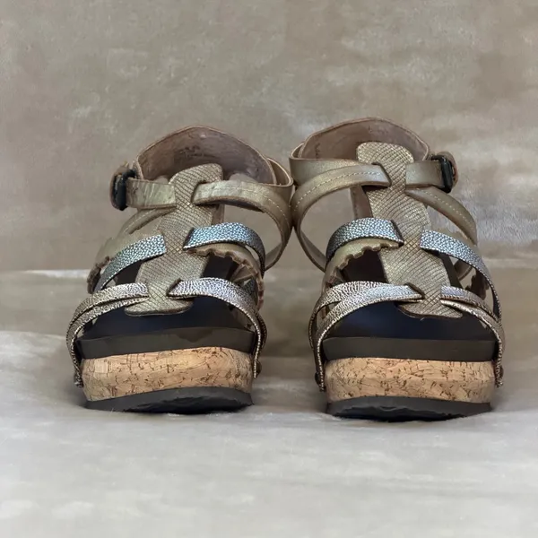 OTBT Storm Gold Brown Metallic Crisscross Strappy Wedge Sandals Size 9 - Image 2