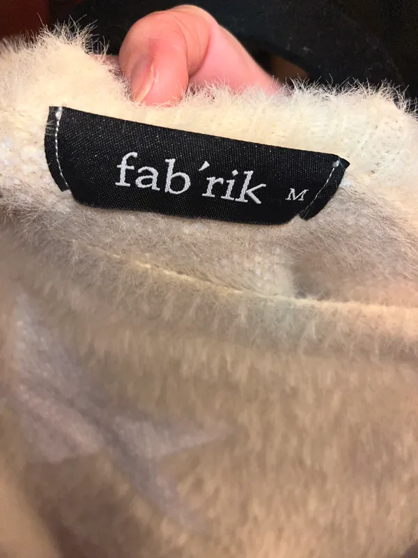 fab'rik Boutique Star Sweater - Image 5
